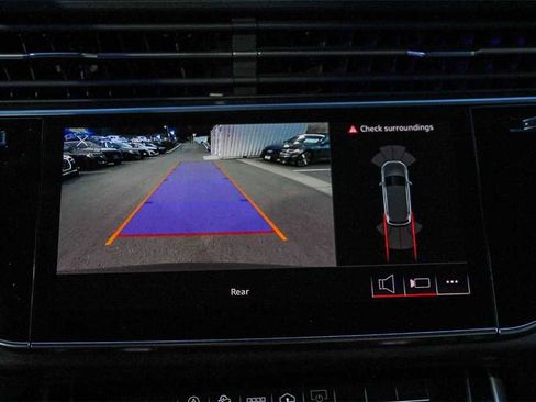 Used 2023 Audi Q7 3.0T Premium image 19