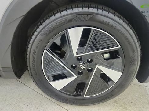 Used 2025 Hyundai Ioniq 5 SE RWD image 57