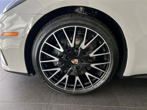 New 2026 Porsche Panamera 4 image 10