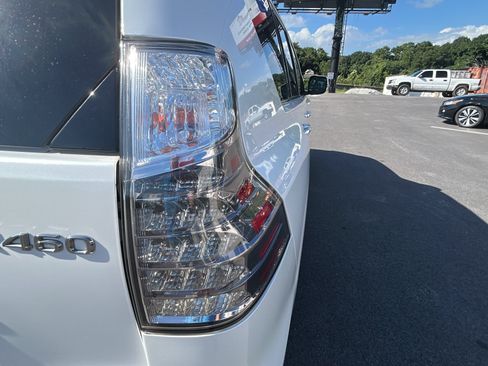 Used 2015 Lexus GX 460 w/ Premium Package AWD/4WD image 13