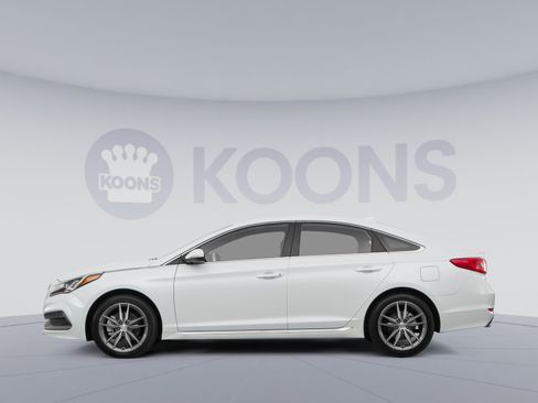 Used 2017 Hyundai Sonata Sport 2.0T FWD image 2