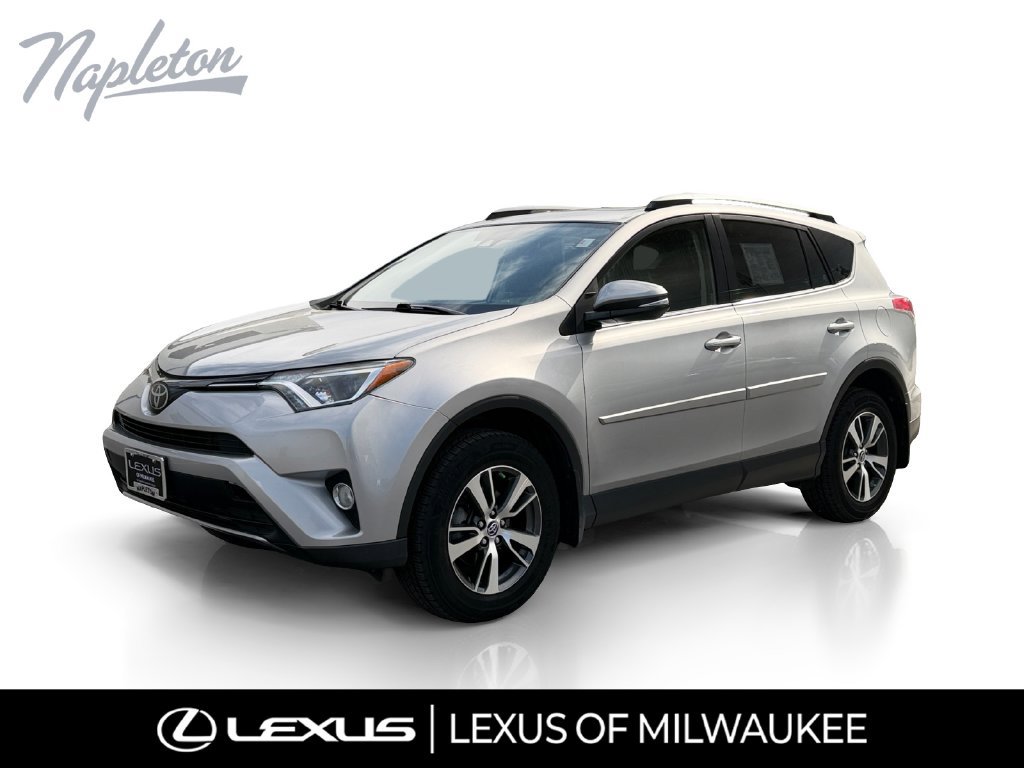 Used 2018 Toyota RAV4 XLE AWD/4WD image 1