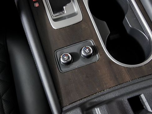 Used 2024 Nissan Murano Platinum FWD image 31