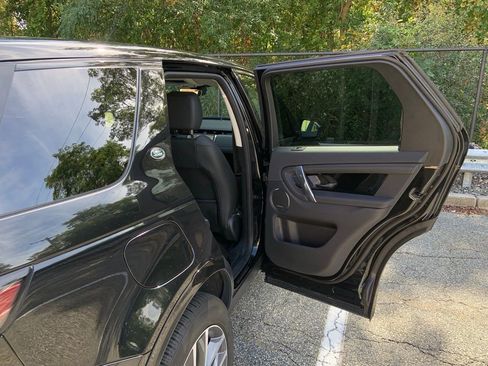 Certified 2025 Land Rover Discovery Sport S image 19