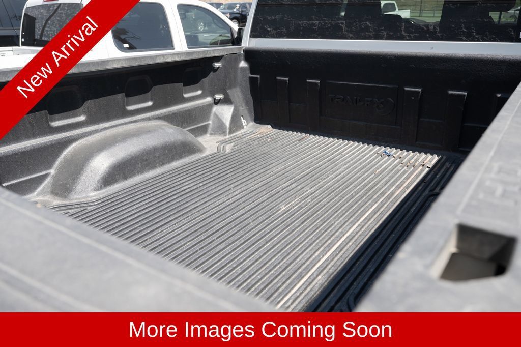 Used 2025 Chevrolet Silverado 2500 LT w/ Convenience Package AWD/4WD image 12