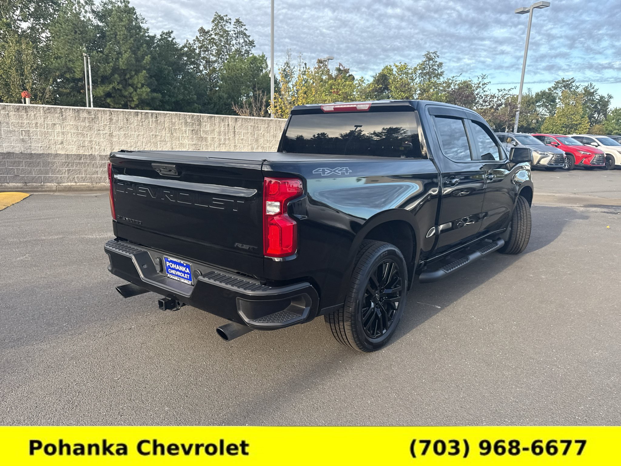 Used 2023 Chevrolet Silverado 1500 RST AWD/4WD image 7
