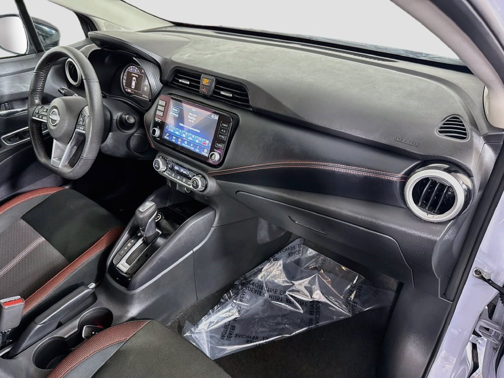 Used 2025 Nissan Versa SR FWD image 29