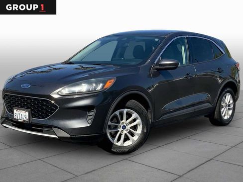 Used 2020 Ford Escape SE FWD image 1