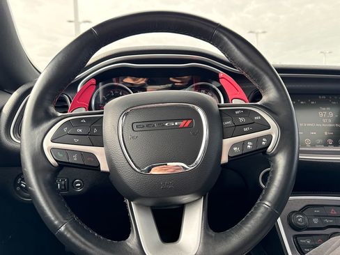 Used 2016 Dodge Challenger R/T Scat Pack w/ Leather Interior Group RWD image 19