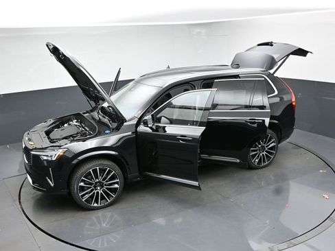 New 2026 Volvo XC90 B6 Plus w/ Protection Package Premier image 53