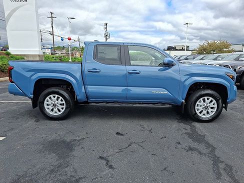 New 2026 Toyota Tacoma SR5 AWD/4WD image 8