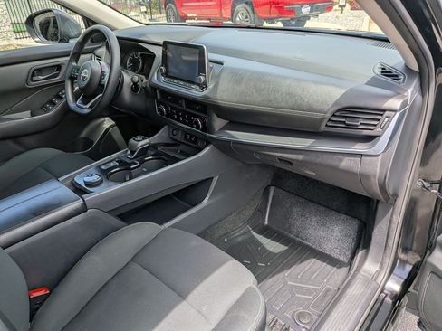 Used 2024 Nissan Rogue S AWD/4WD image 31