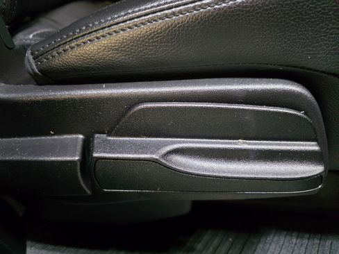 Used 2019 Ford Expedition XLT w/ Equipment Group 202A image 25