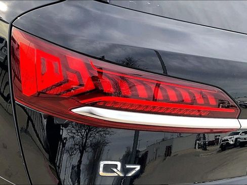 Used 2021 Audi Q7 2.0T Premium w/ Convenience Package image 39