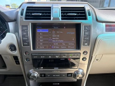 Used 2016 Lexus GX 460 w/ Premium Package AWD/4WD image 14