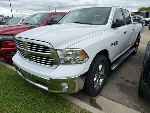 Used 2017 RAM 1500 Big Horn AWD/4WD image 3