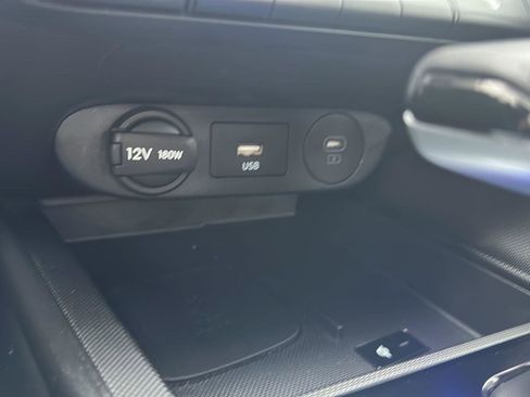 Used 2025 Hyundai Elantra Limited FWD image 20