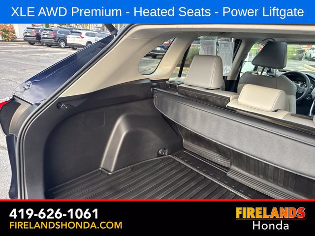 Used 2022 Toyota RAV4 XLE Premium AWD/4WD image 33