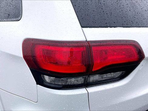 Certified 2019 Jeep Grand Cherokee Altitude RWD image 20