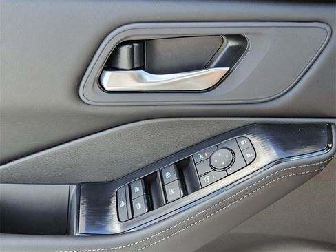 New 2026 Nissan Rogue SV image 31