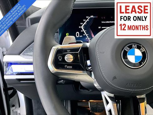 Used 2025 BMW 760i xDrive AWD/4WD image 26