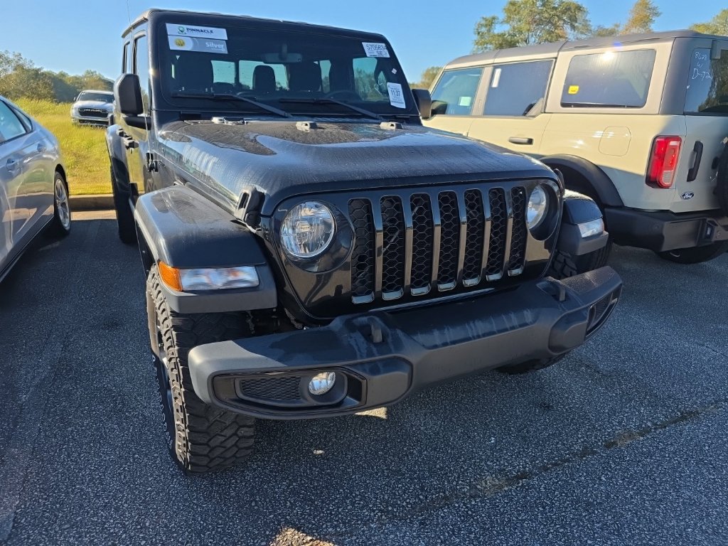 Used 2023 Jeep Gladiator Sport AWD/4WD image 9
