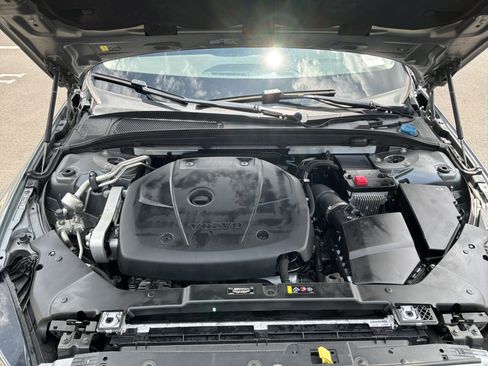 Used 2020 Volvo V60 T5 Cross Country AWD/4WD image 34