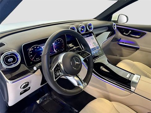 Certified 2025 Mercedes-Benz GLC 300 4MATIC image 9