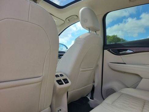 Used 2021 Buick Envision Avenir w/ Technology Package II image 13