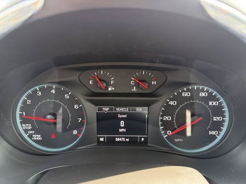 Used 2017 Chevrolet Malibu LT FWD image 14