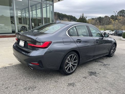 Used 2021 BMW 330i Sedan w/ Premium Package image 8