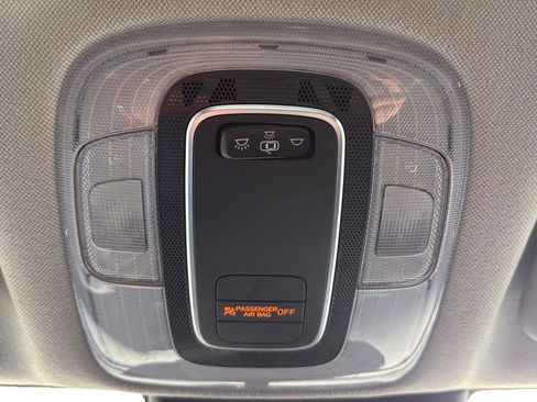 Used 2021 Hyundai Elantra SE image 21