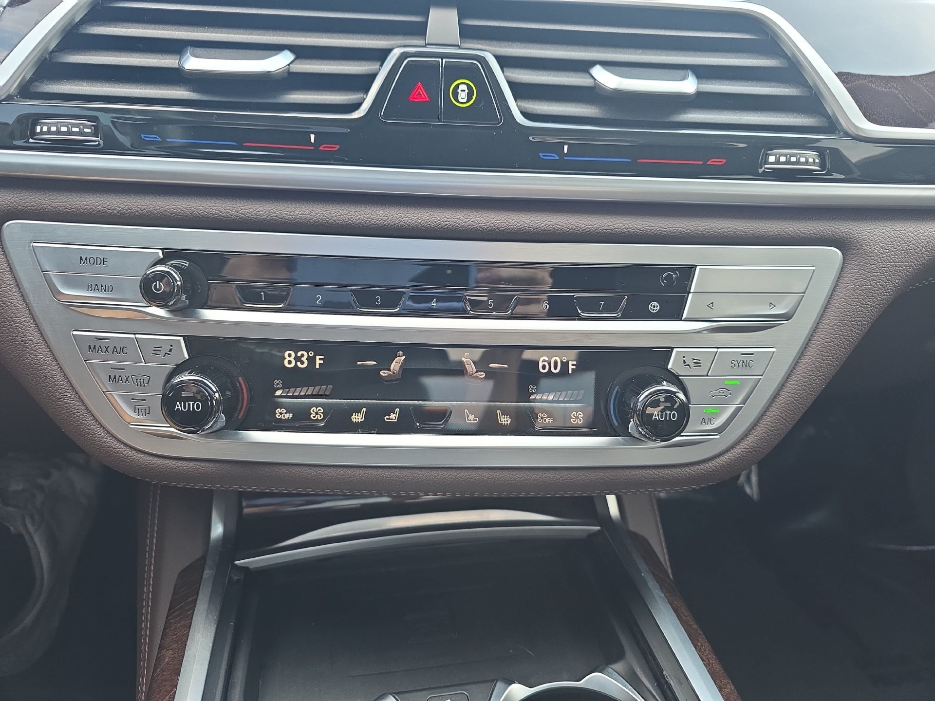 Used 2022 BMW 750i xDrive w/ Executive Package AWD/4WD image 24