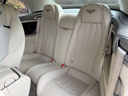 Used 2014 Bentley Continental GT image 31