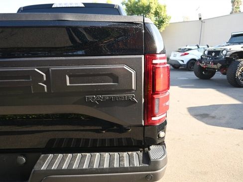 Used 2018 Ford F150 Raptor w/ Equipment Group 802A Luxury image 11