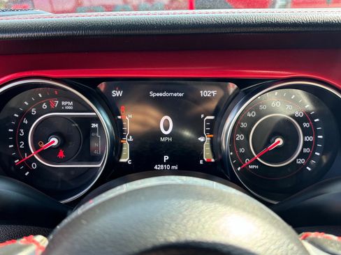 Used 2022 Jeep Gladiator Rubicon w/ LED Lighting Group AWD/4WD image 16