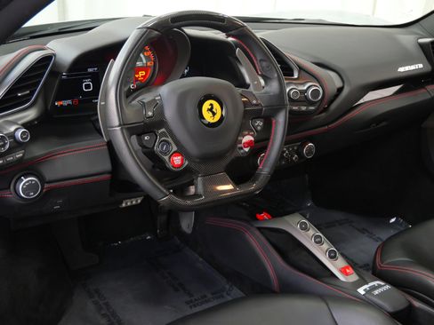 Used 2018 Ferrari 488 GTB image 13