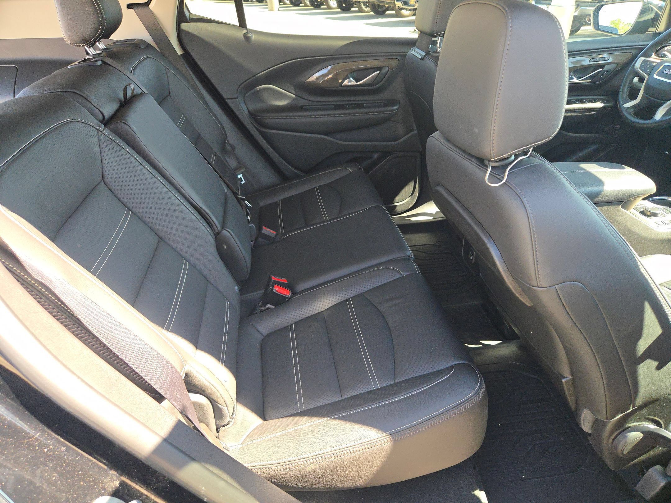 Used 2023 GMC Terrain Denali AWD/4WD image 27