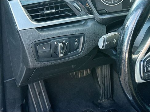 Used 2018 BMW X1 sDrive28i image 11