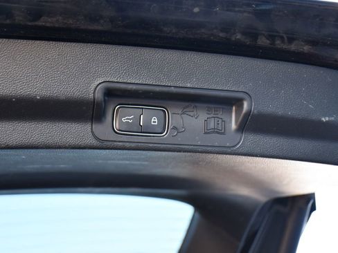 Used 2023 Ford Explorer Limited w/ Equipment Group 301A image 20