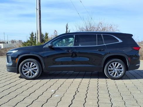 Used 2025 Buick Enclave Preferred image 2