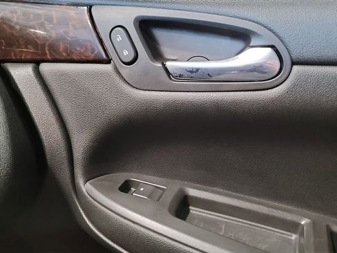 Used 2014 Chevrolet Impala LT w/ LT Sunroof Package image 29