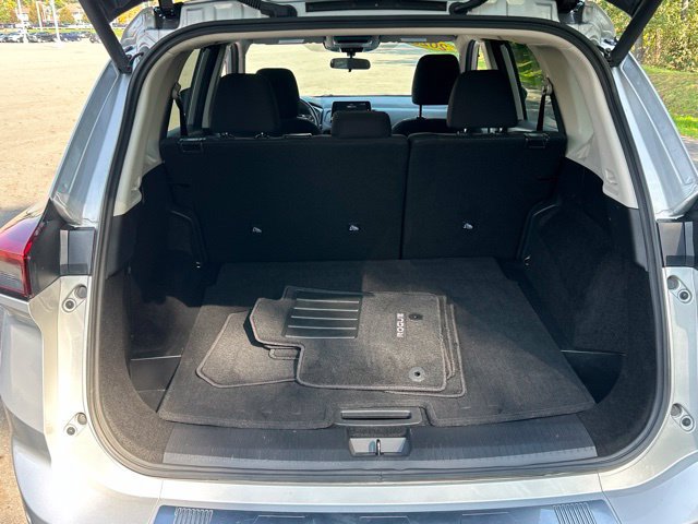 Used 2025 Nissan Rogue SV AWD/4WD image 28