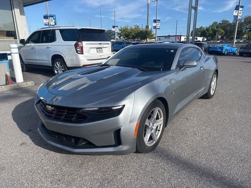 Used 2023 Chevrolet Camaro LT image 2