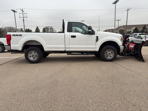 Used 2022 Ford F250 XL w/ Power Equipment Group AWD/4WD image 5