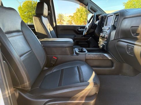 Used 2023 GMC Sierra 2500 Denali w/ Denali Ultimate Package image 18