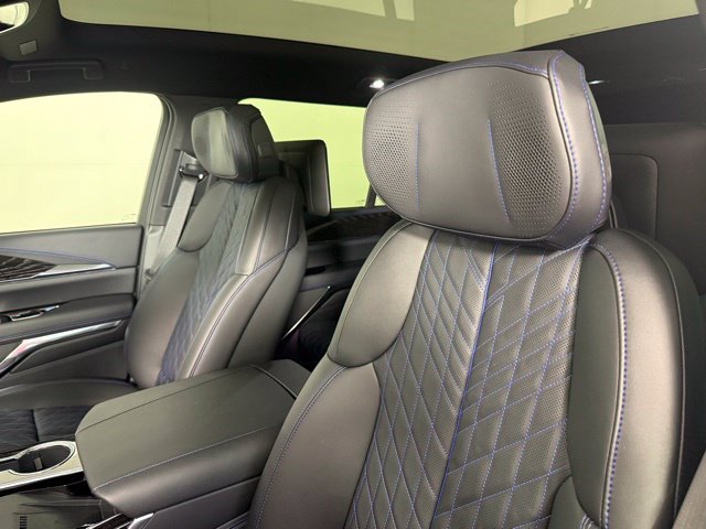 Used 2026 Cadillac Escalade IQL Luxury AWD/4WD image 6