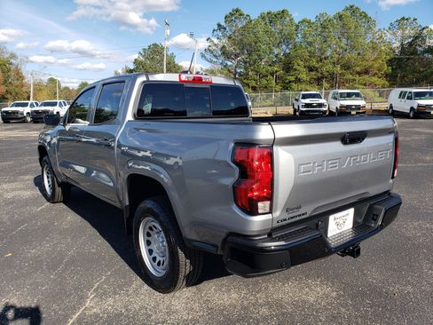 Used 2023 Chevrolet Colorado W/T w/ Advanced Trailering Package image 4