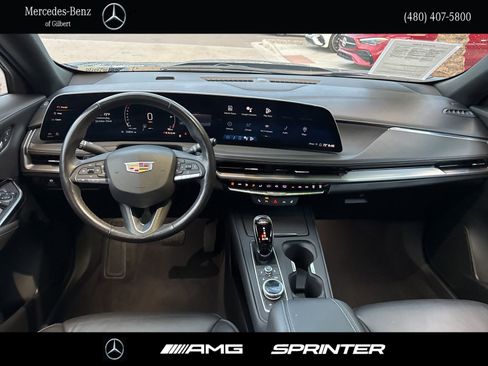 Used 2024 Cadillac XT4 Luxury w/ Cold Weather Package image 22