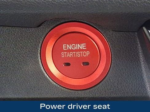 Used 2024 Chevrolet Traverse Z71 image 9